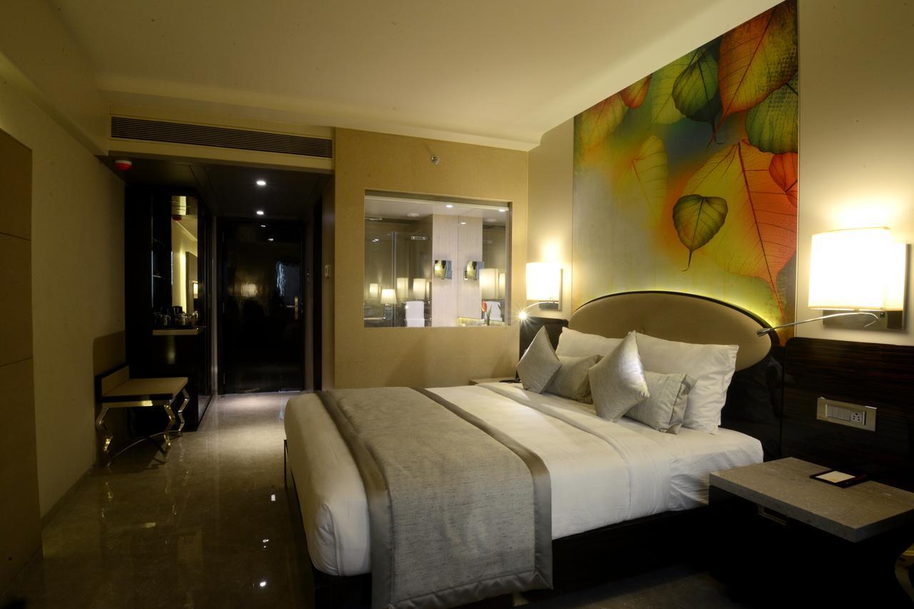 Sai Palace Grand, Malad Mumbai Kültér fotó