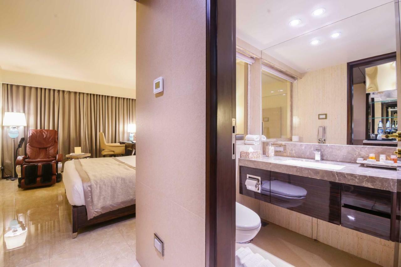 Sai Palace Grand, Malad Mumbai Kültér fotó