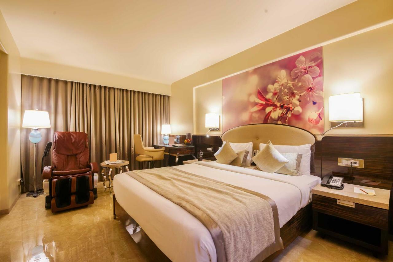Sai Palace Grand, Malad Mumbai Kültér fotó