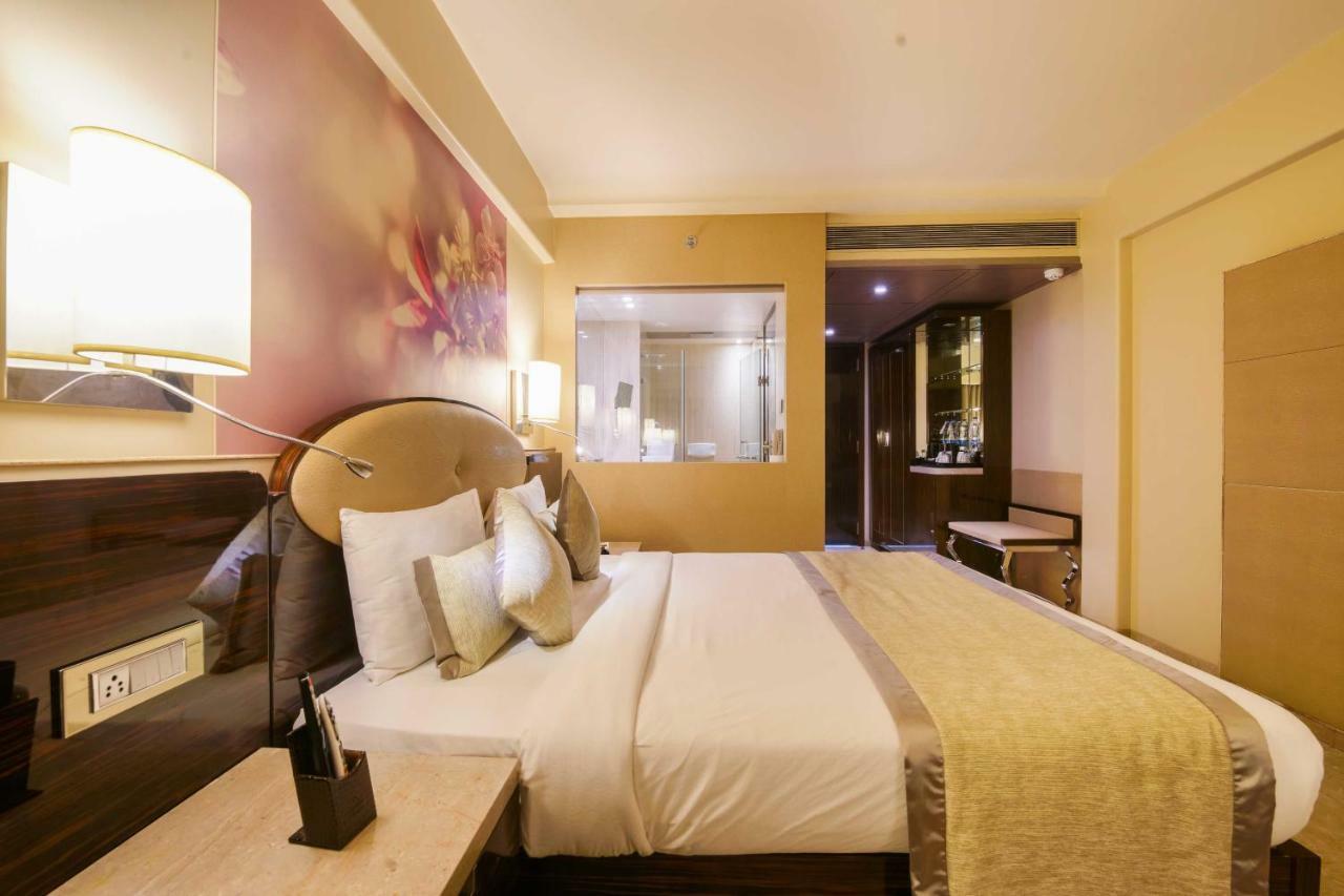 Sai Palace Grand, Malad Mumbai Kültér fotó