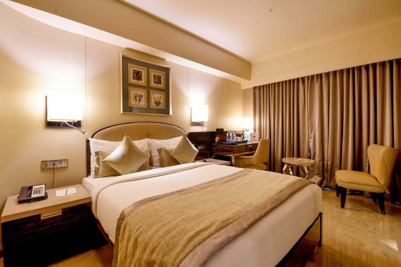 Sai Palace Grand, Malad Mumbai Kültér fotó
